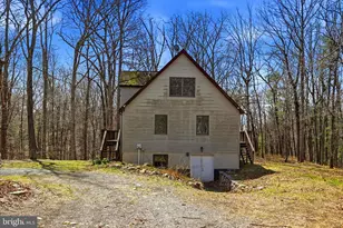 128 Charmwood Ln, Winchester, VA 22602 - Photo 2