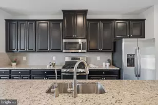 141 Burkwood Ter, Lake Frederick, VA 22630 - Photo 6