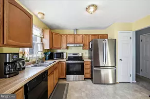 202 Masters Dr, Cross Junction, VA 22625 - Photo 16