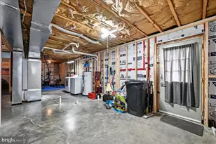 202 Masters Dr, Cross Junction, VA 22625 - Photo 34