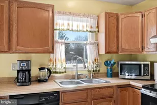 202 Masters Dr, Cross Junction, VA 22625 - Photo 18