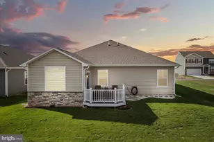 121 Grasmere St, Stephens City, VA 22655 - Photo 4