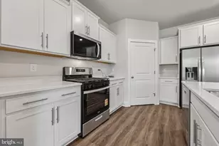 121 Scented Rose Wy, Winchester, VA 22602 - Photo 10