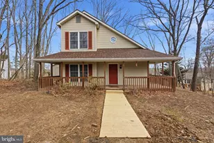 109 Hilltop Ct, Cross Junction, VA 22625 - Photo 1