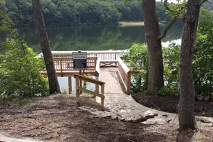 109 Hilltop Ct, Cross Junction, VA 22625 - Photo 4
