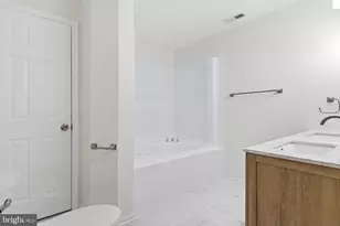 109 Hilltop Ct, Cross Junction, VA 22625 - Photo 30
