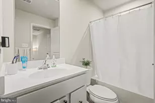 137 Kensington Cir, Middletown, VA 22645 - Photo 14