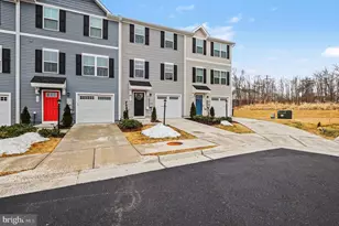 137 Kensington Cir, Middletown, VA 22645 - Photo 2