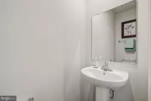 137 Kensington Cir, Middletown, VA 22645 - Photo 10