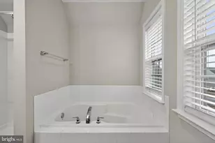 113 Colonial Dr, Cross Junction, VA 22625 - Photo 32