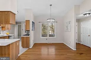 528 Northwood Cir, Cross Junction, VA 22625 - Photo 4