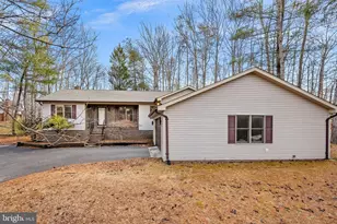 528 Northwood Cir, Cross Junction, VA 22625 - Photo 4