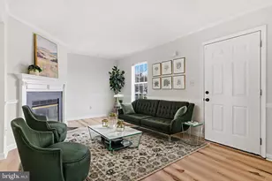 213 Georgetowne Ct, Stephens City, VA 22655 - Photo 2