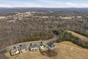 787 W Masters Dr, Cross Junction, VA 22625 - Photo 60