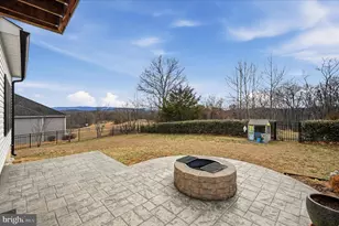 787 W Masters Dr, Cross Junction, VA 22625 - Photo 54