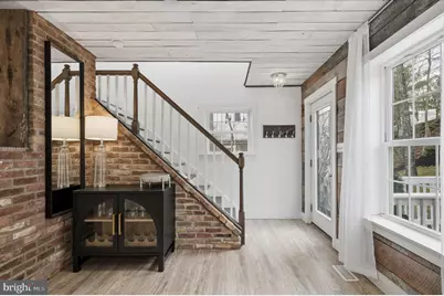 1239 Lakeview Dr, Cross Junction, VA 22625 - Photo 6