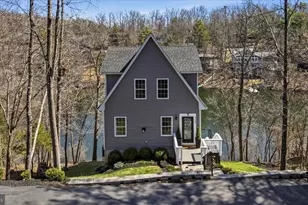 1239 Lakeview Dr, Cross Junction, VA 22625 - Photo 2