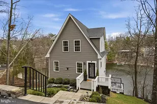 1239 Lakeview Dr, Cross Junction, VA 22625 - Photo 1