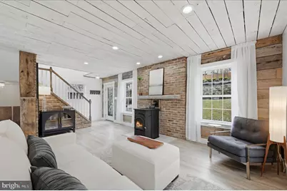 1239 Lakeview Dr, Cross Junction, VA 22625 - Photo 8