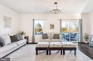 131 Burkwood Ter, Lake Frederick, VA 22630 - Photo 4