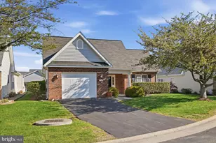 105 Cranberry Ct, Winchester, VA 22602 - Photo 2