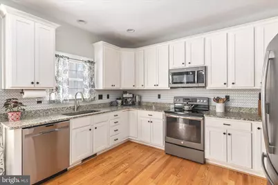 805 S Lakeview Drive, Cross Junction, VA 22625 - Photo 16