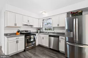 103 Fenwick Ct, Winchester, VA 22602 - Photo 2