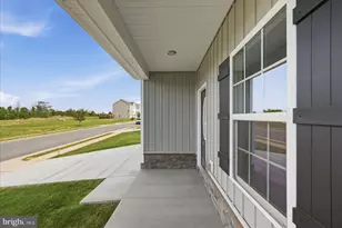 100 Brockham Ct, Winchester, VA 22602 - Photo 6