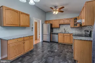 107 Golden Pond Cir, Stephens City, VA 22655 - Photo 4