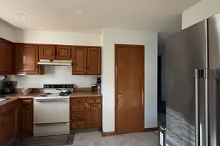 209 Somerset Dr, Stephens City, VA 22655 - Photo 4