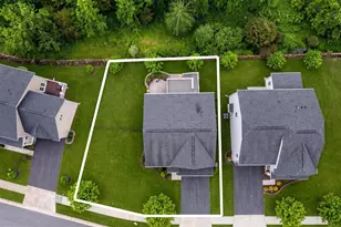 107 Cabbage White Dr, Lake Frederick, VA 22630 - Photo 2