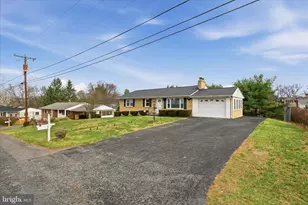 135 Meade Dr, Winchester, VA 22602 - Photo 2