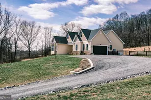 121 Windrow Ct, Winchester, VA 22602 - Photo 2