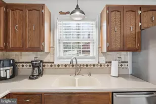 207 Laurel Dr, Cross Junction, VA 22625 - Photo 14