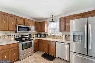 207 Laurel Dr, Cross Junction, VA 22625 - Photo 12