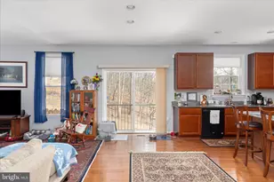 1041 W Masters Dr, Cross Junction, VA 22625 - Photo 10