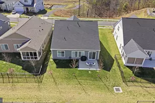 123 Cowbird St, Lake Frederick, VA 22630 - Photo 2