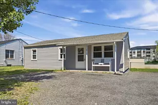 2015 Senseny Rd, Winchester, VA 22602 - Photo 2