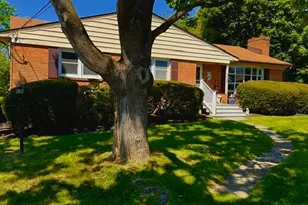 134 Country Club Cir, Winchester, VA 22602 - Photo 2