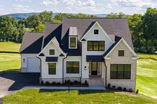 Tumble Leaf Ln, Winchester, VA 22602 - Photo 2