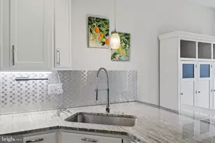 634 Lakeview Dr, Cross Junction, VA 22625 - Photo 18