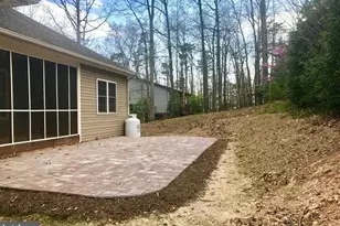 634 Lakeview Dr, Cross Junction, VA 22625 - Photo 6