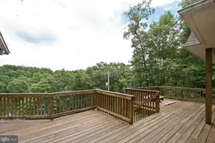 634 Lakeview Dr, Cross Junction, VA 22625 - Photo 4