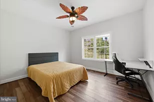 634 Lakeview Dr, Cross Junction, VA 22625 - Photo 38