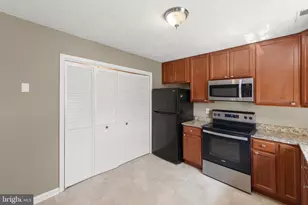 301 Buckingham Dr, Stephens City, VA 22655 - Photo 8