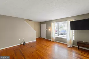 301 Buckingham Dr, Stephens City, VA 22655 - Photo 2