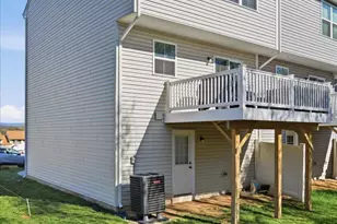 139 Kensington Cir, Middletown, VA 22645 - Photo 38