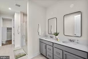 102 Keystone Ln, Winchester, VA 22603 - Photo 6