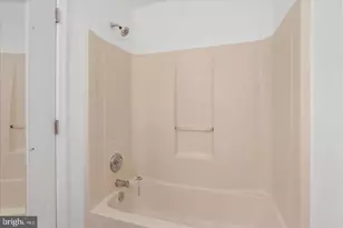 102 Waterford Ln, Winchester, VA 22602 - Photo 12