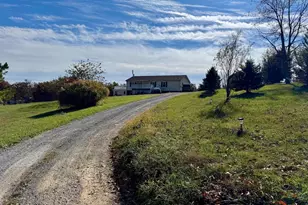 220 Snappy Ln, Winchester, VA 22602 - Photo 2
